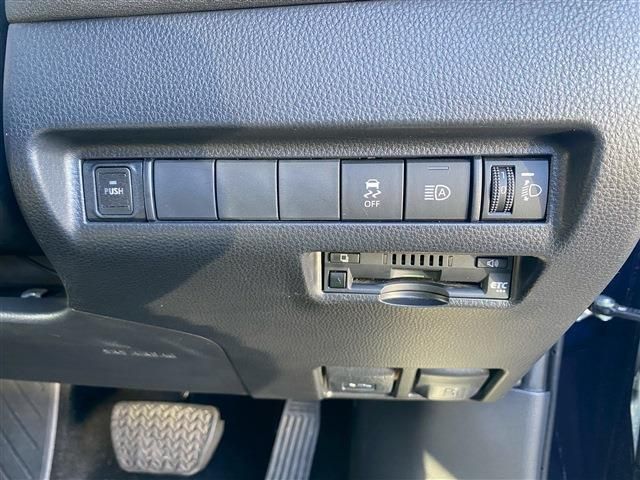 TOYOTA HARRIER 2WD 2022 Image 31