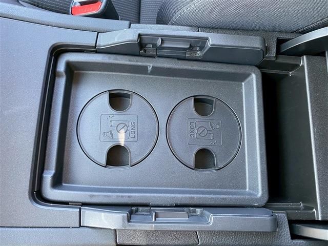 TOYOTA HARRIER 2WD 2022 Image 31