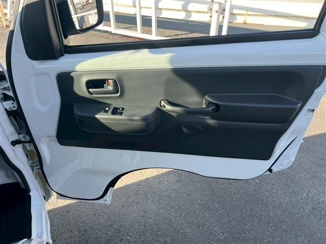 NISSAN CLIPPER TRUCK 4WD 2025 Image 31