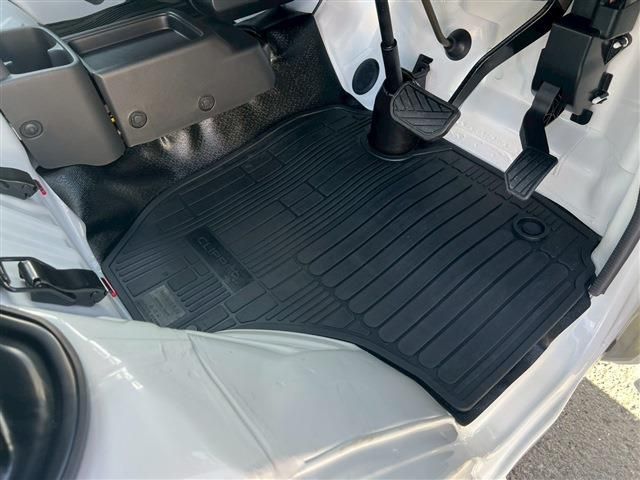 NISSAN CLIPPER TRUCK 4WD 2025 Image 31