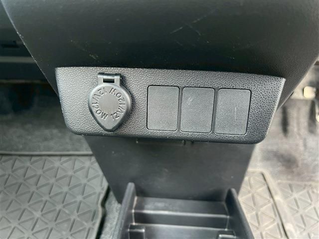 DAIHATSU MIRA E:S 4WD 2020 Image 31