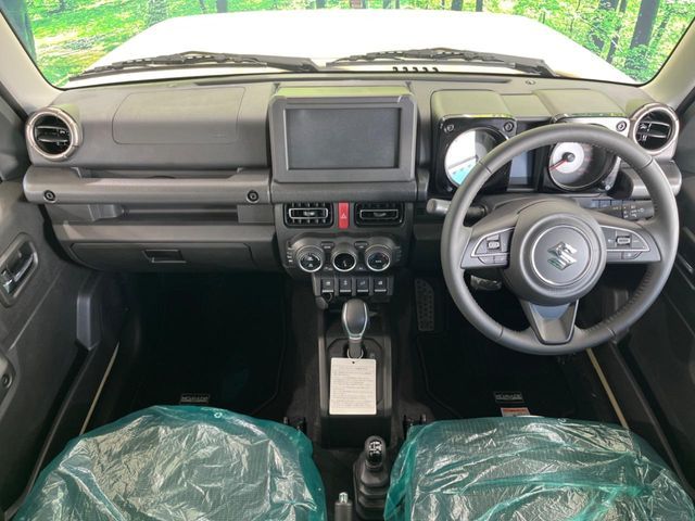 SUZUKI JIMNY NOMADE 2025 Image 31