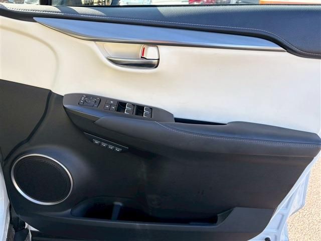 TOYOTA LEXUS NX300 2020 Image 31