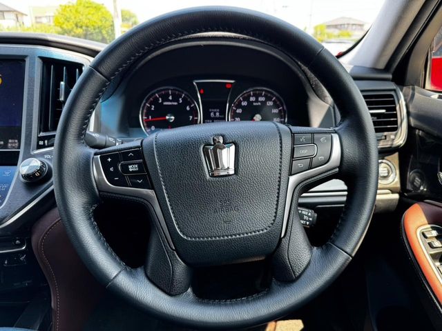 TOYOTA CROWN SEDAN 2013 Image 31