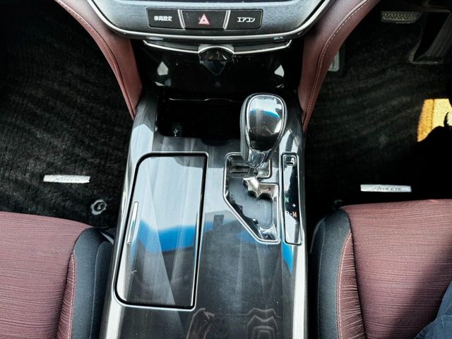 TOYOTA CROWN SEDAN 2013 Image 31