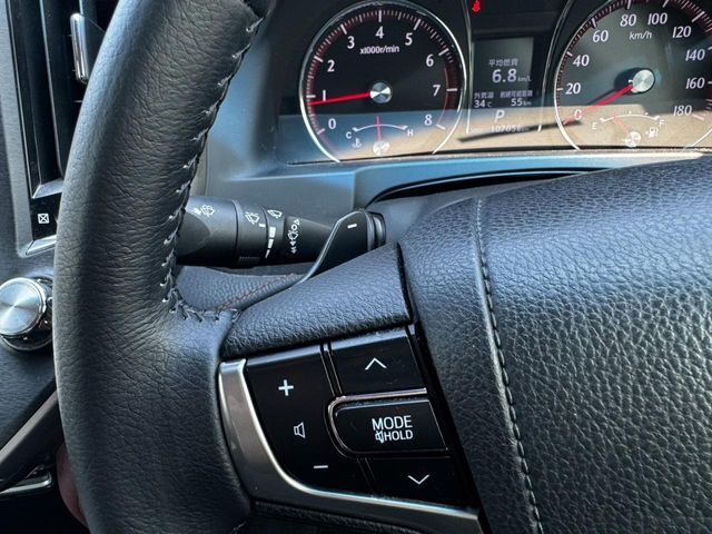 TOYOTA CROWN SEDAN 2013 Image 31