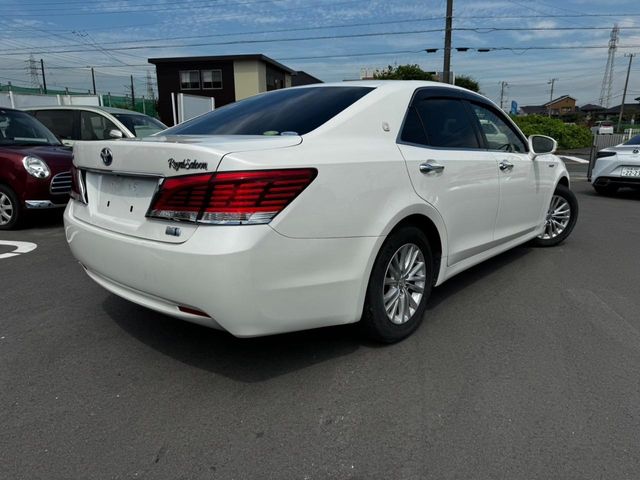 TOYOTA CROWN SEDAN HYBRID 2013 Image 31