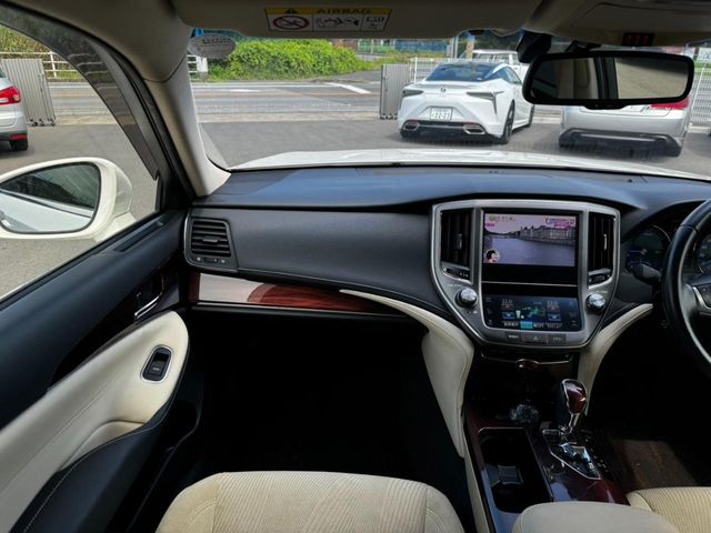 TOYOTA CROWN SEDAN HYBRID 2013 Image 31