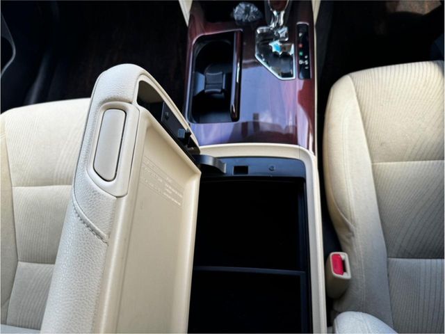 TOYOTA CROWN SEDAN HYBRID 2013 Image 31