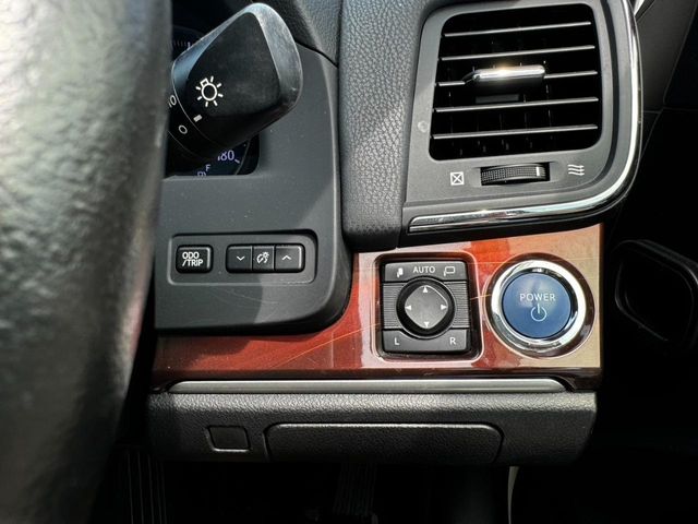 TOYOTA CROWN SEDAN HYBRID 2013 Image 31