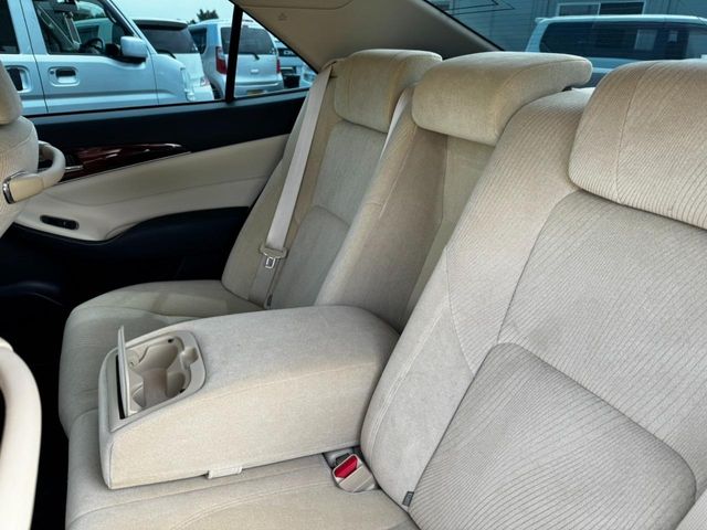 TOYOTA CROWN SEDAN HYBRID 2013 Image 31