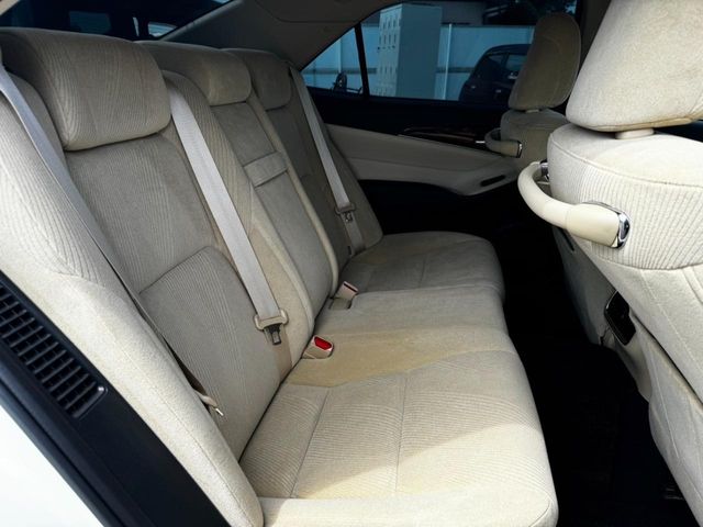 TOYOTA CROWN SEDAN HYBRID 2013 Image 31