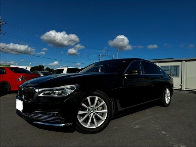 BMW 7SERIES 2016 Image 31