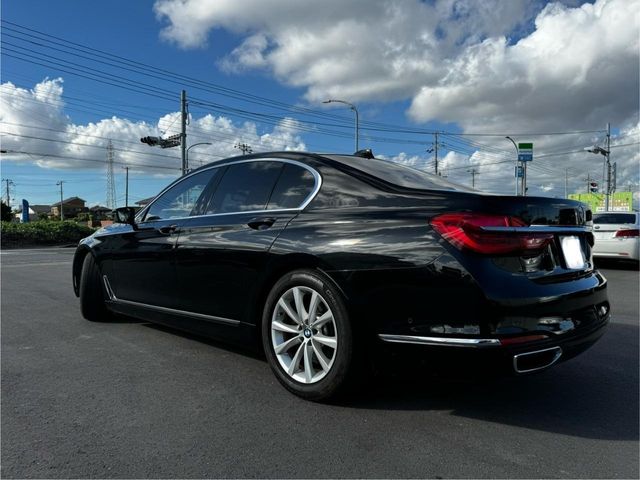 BMW 7SERIES 2016 Image 31