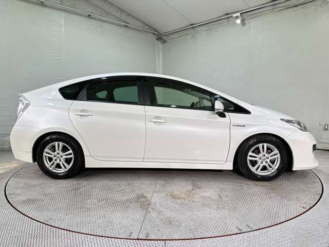 TOYOTA PRIUS 2012 Image 31