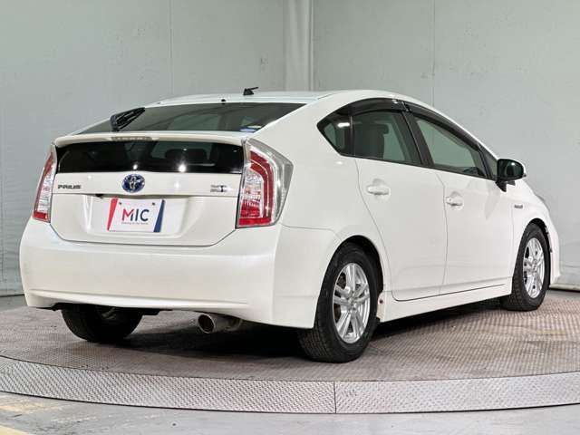 TOYOTA PRIUS 2012 Image 31