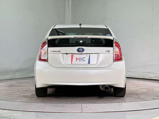 TOYOTA PRIUS 2012 Image 31