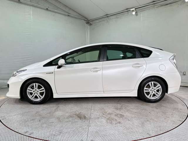 TOYOTA PRIUS 2012 Image 31