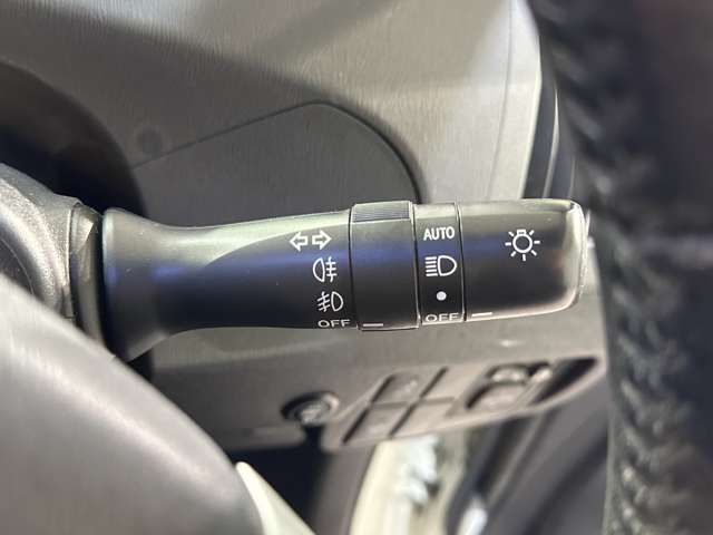 TOYOTA PRIUS 2012 Image 31