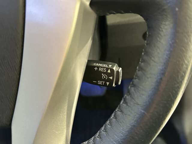 TOYOTA PRIUS 2012 Image 31