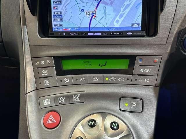 TOYOTA PRIUS 2012 Image 31