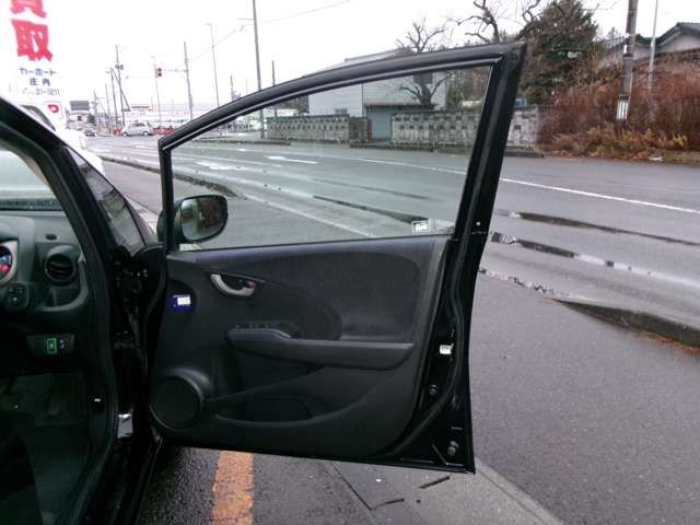 HONDA FIT HYBRID 2011 Image 31