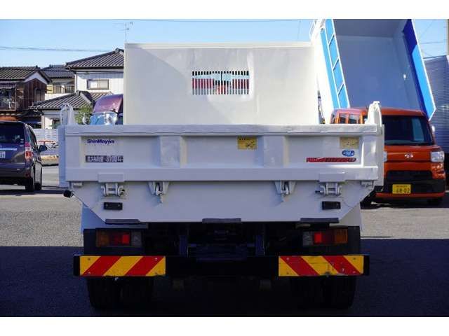 HINO DUTRO 2012 Image 31