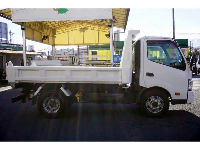 HINO DUTRO 2012 Image 31