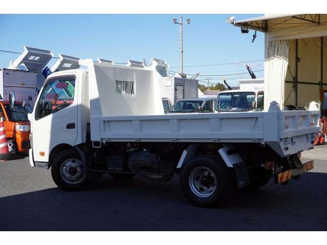 HINO DUTRO 2012 Image 31