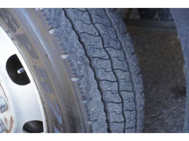 HINO DUTRO 2012 Image 31