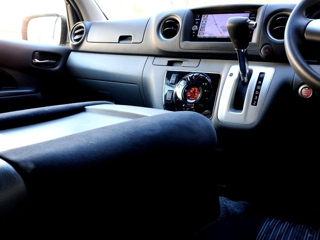 NISSAN NV350 CARAVAN 2019 Image 31