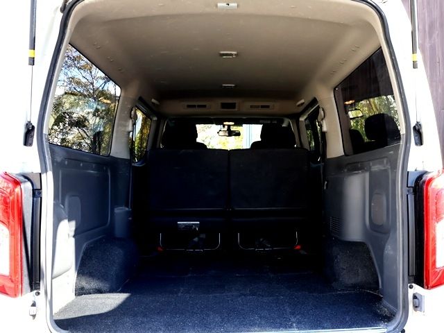 NISSAN NV350 CARAVAN 2019 Image 31