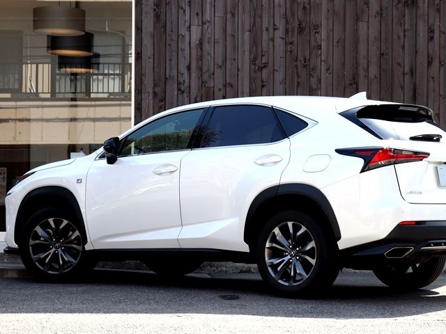 TOYOTA LEXUS NX300 2017 Image 31