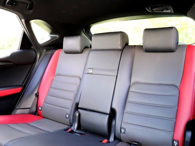 TOYOTA LEXUS NX300 2017 Image 31