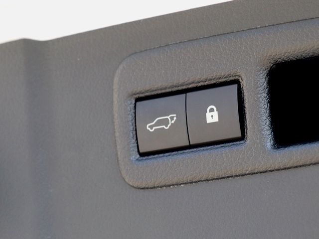 TOYOTA LEXUS NX300 2017 Image 31