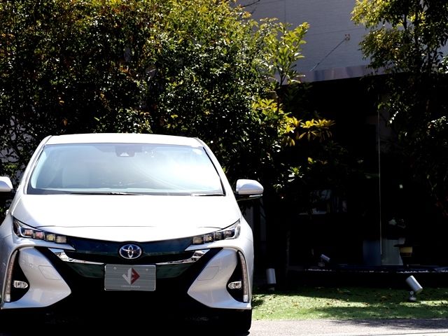 TOYOTA PRIUS PHV 2017 Image 31