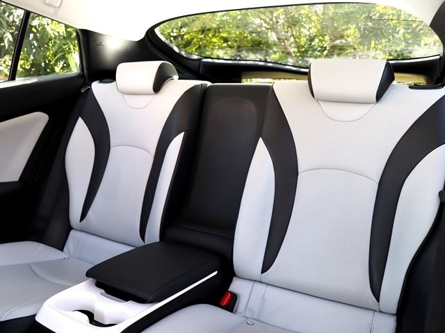 TOYOTA PRIUS PHV 2017 Image 31