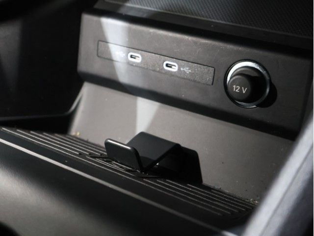 AUDI Q4 E-TRON 2024 Image 31