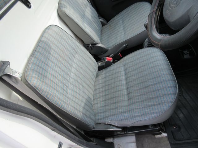 HONDA ACTY TRUCK 4WD 2001 Image 31