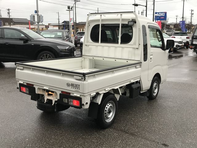 DAIHATSU HIJET TRUCK 4WD 2022 Image 31