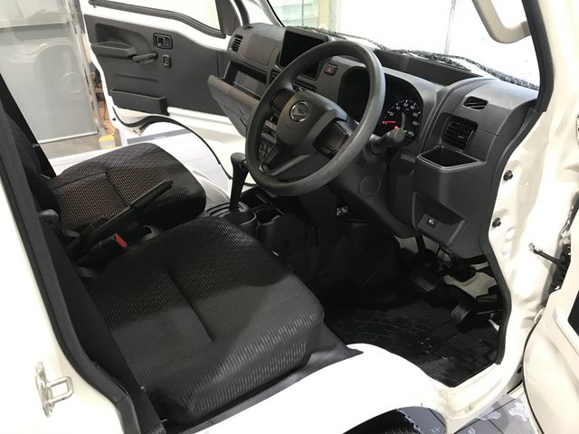 DAIHATSU HIJET TRUCK 4WD 2022 Image 31