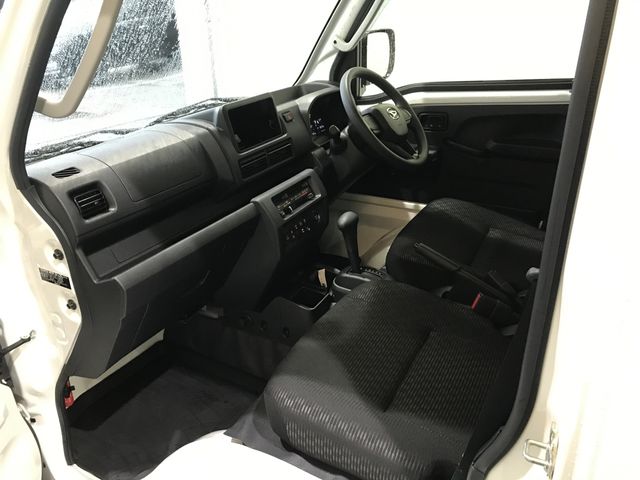 DAIHATSU HIJET TRUCK 4WD 2022 Image 31