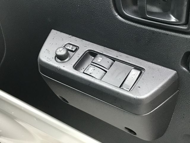 DAIHATSU HIJET TRUCK 4WD 2022 Image 31