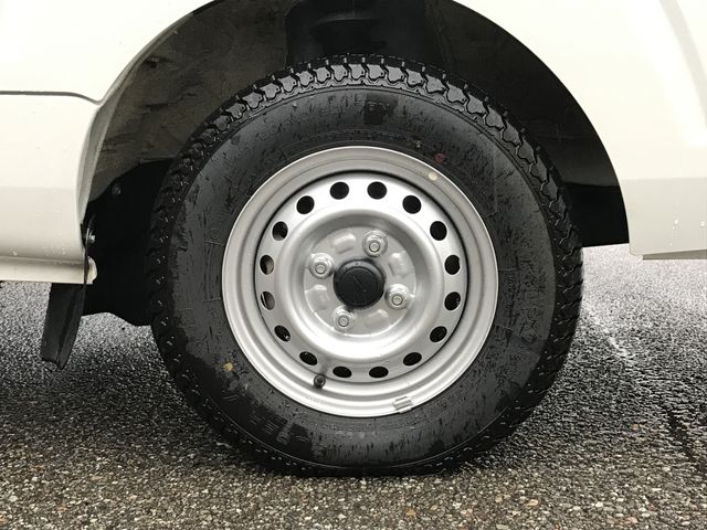 DAIHATSU HIJET TRUCK 4WD 2022 Image 31