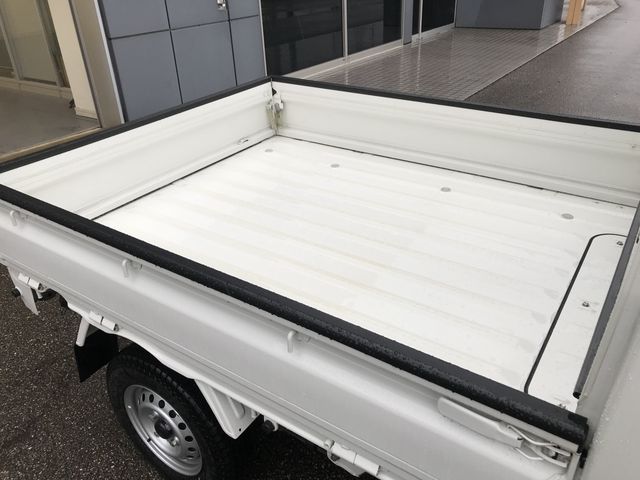 DAIHATSU HIJET TRUCK 4WD 2022 Image 31