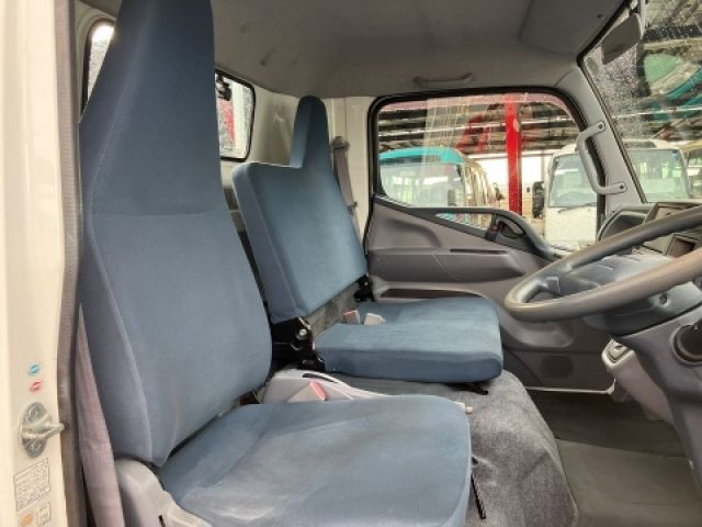 MITSUBISHI CANTER 2011 Image 31