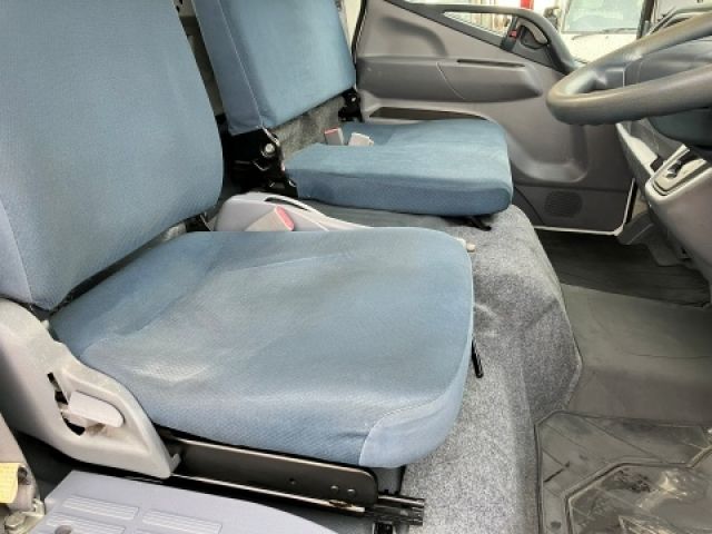 MITSUBISHI CANTER 2011 Image 31