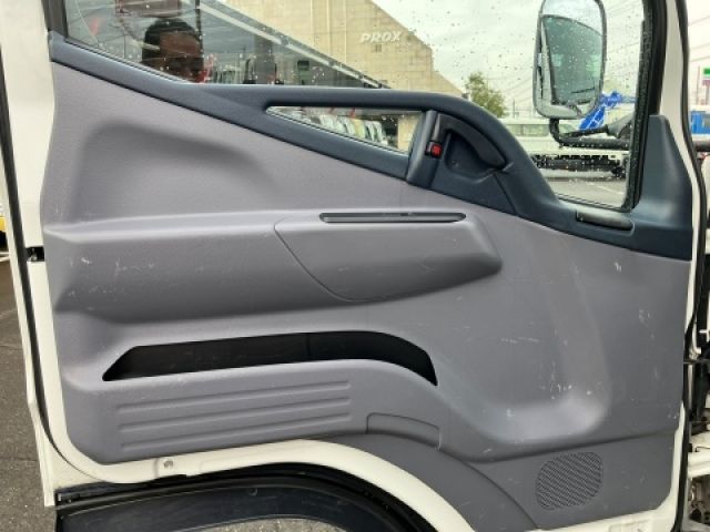 MITSUBISHI CANTER 2011 Image 31