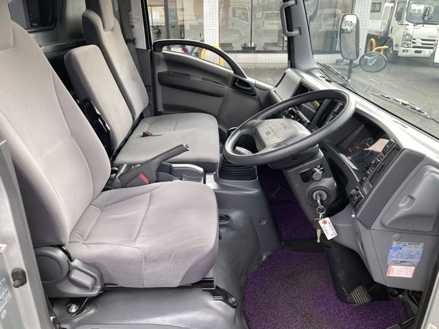 ISUZU ELF 2012 Image 31