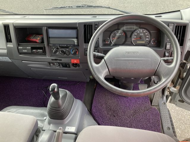 ISUZU ELF 2012 Image 31